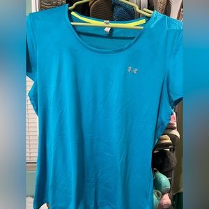 Under Armour drifit tshirt